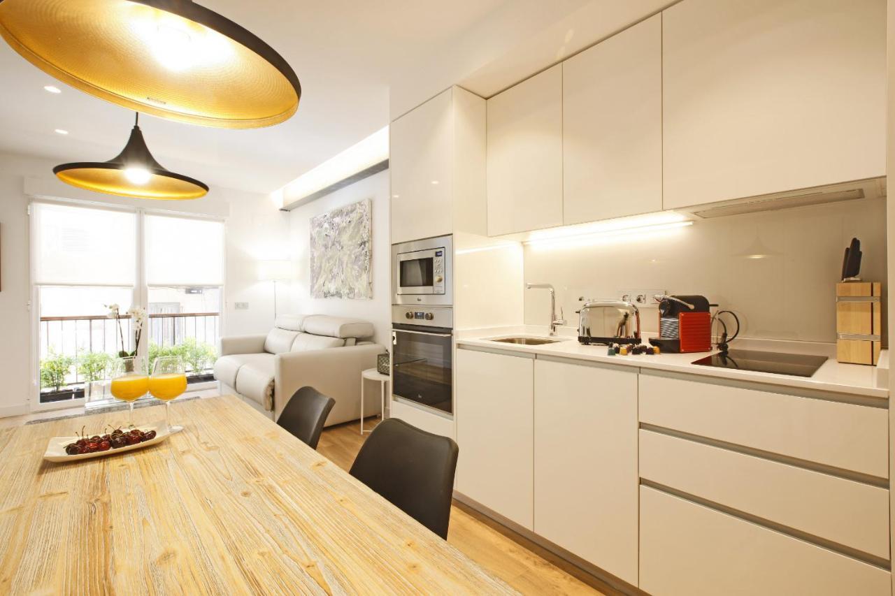 Gran Via Suites Madrid Exterior foto