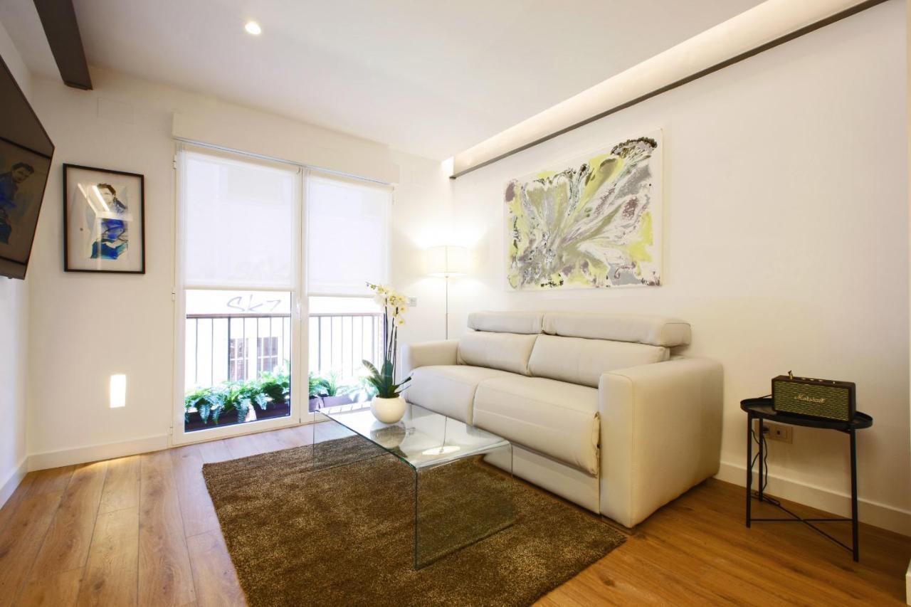 Gran Via Suites Madrid Exterior foto