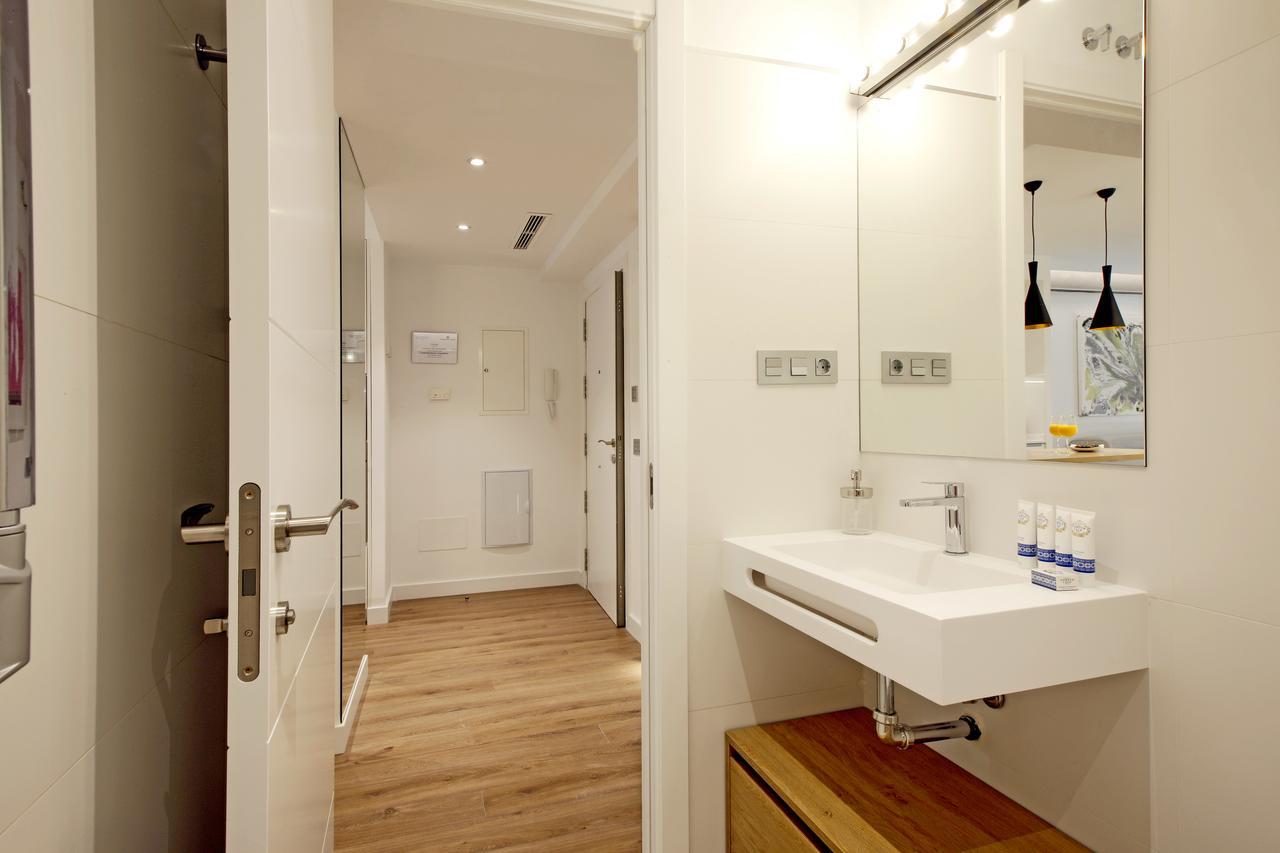 Gran Via Suites Madrid Exterior foto